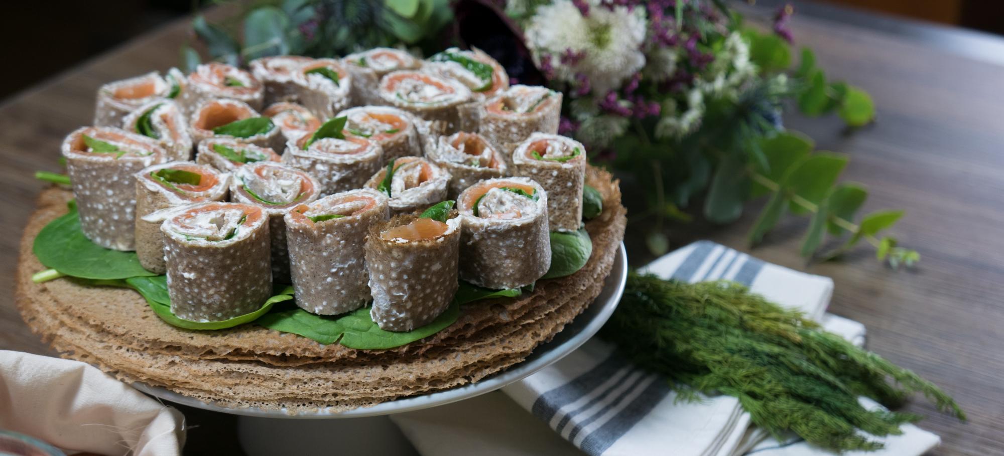 roulés de crêpes de sarrasin au saumon recette salée facile 