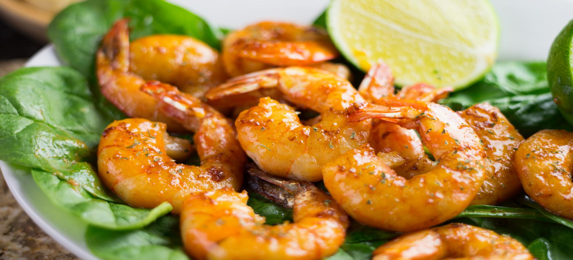 Crevettes sautées au citron et lait de coco