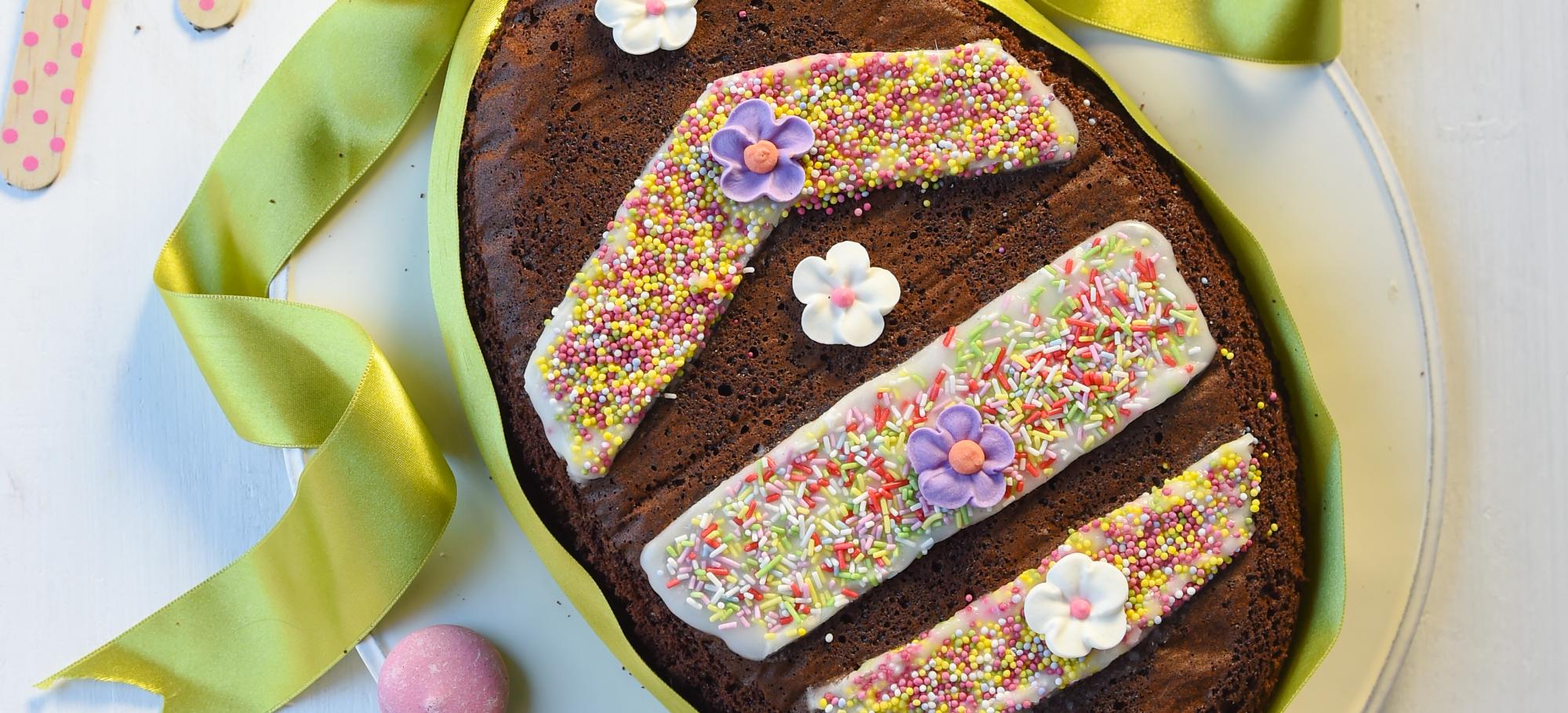 Gâteau œuf de Pâques au chocolat Gâteau œuf de Pâques au chocolat