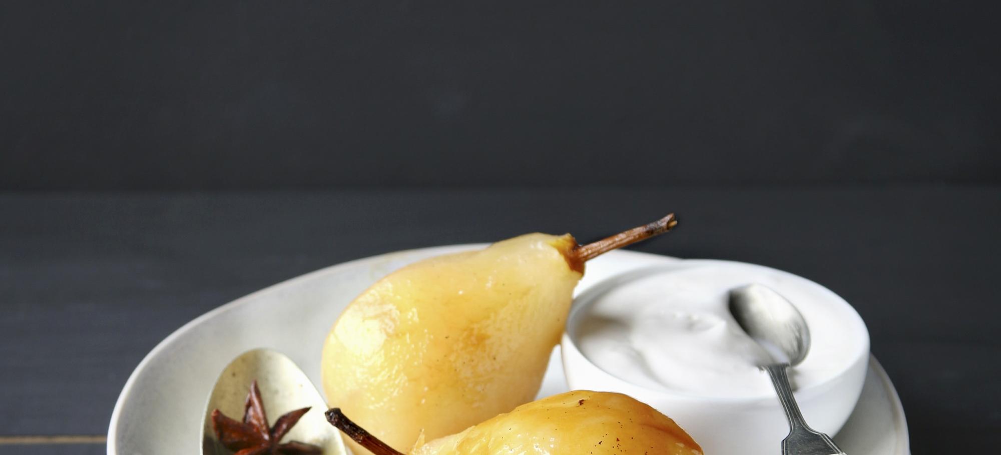 Poires pochées aux épices Recette de poires pochées aux épices