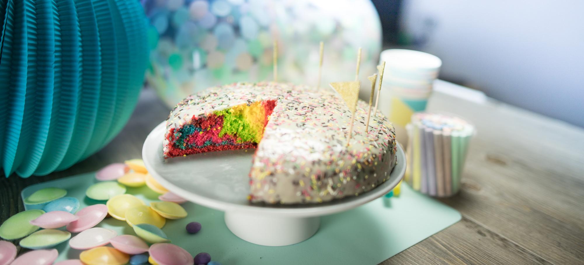 Mes Recettes Rainbow cake gâteau arc-en-ciel anniversaire