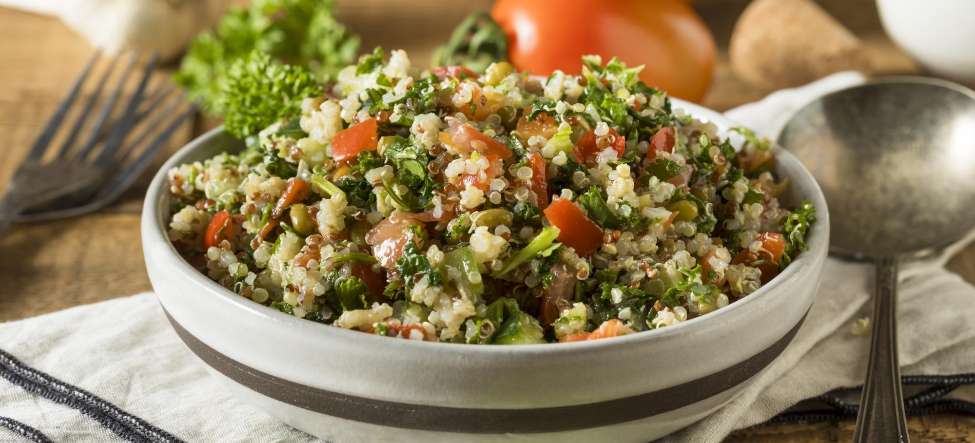 Recette de salade boulgour, pois chiches et légumes