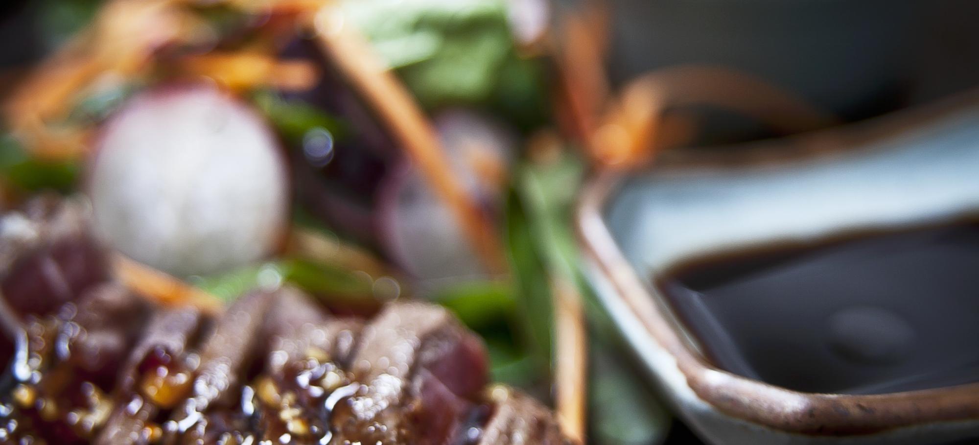 BOEUF ÉMINCÉ À L’ASIATIQUE BOEUF ÉMINCÉ À L’ASIATIQUE