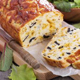 Recette de cake au tofu et aux olives