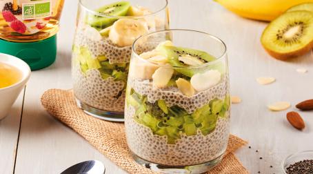 Mes Recettes recette végétarienne dessert gourmand image chia pudding fruits frais banane kiwi diététique healthy 