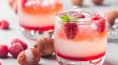 Cocktail litchi, gingembre & champagne