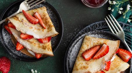 Crêpe dentelle fourrée aux fruits