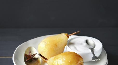 Poires pochées aux épices Recette de poires pochées aux épices